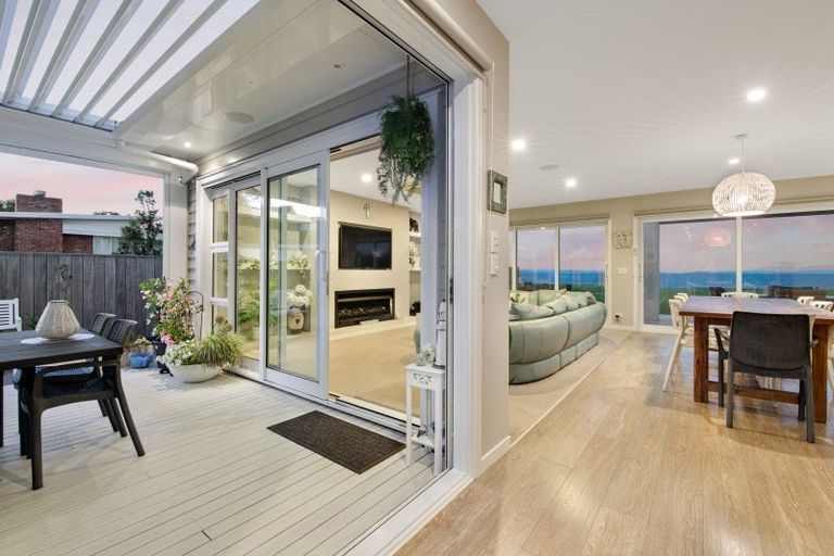 Photo of property in 3 Claude Road, Stanmore Bay, Whangaparaoa, 0932