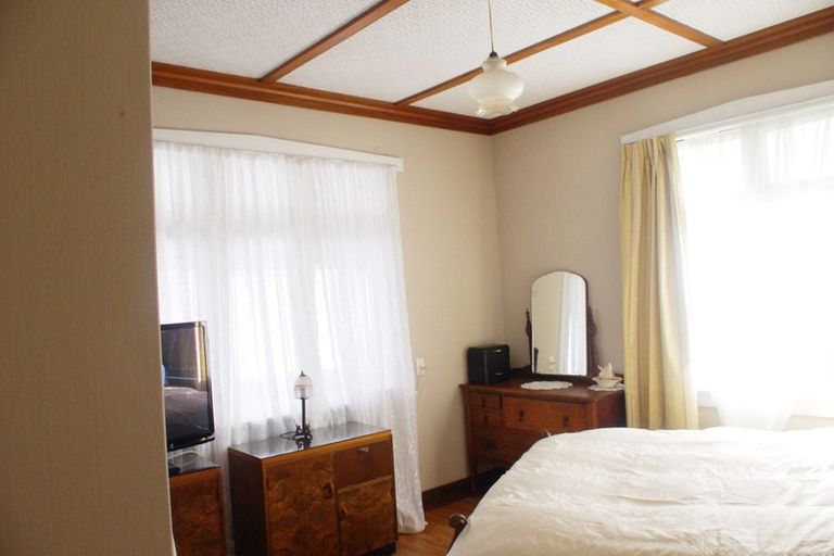 Photo of property in 28 Napier Street, Opunake, 4616