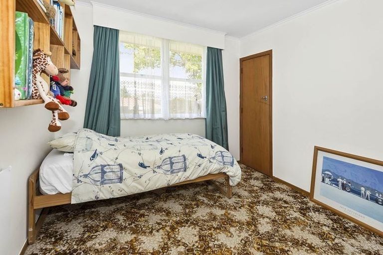 Photo of property in 14 Gills Avenue, Papakura, 2110