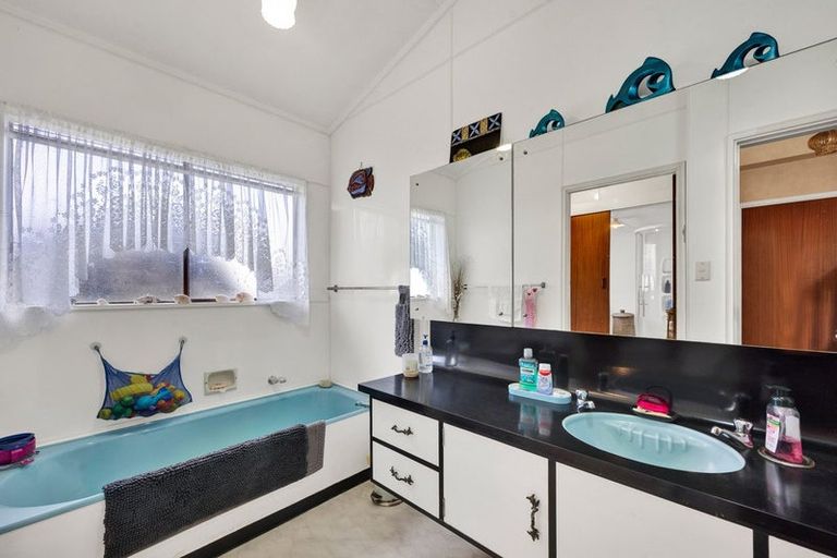 Photo of property in 71 Fantham Street, Hawera, 4610