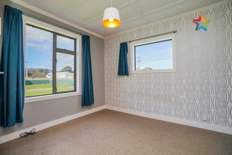 Photo of property in 6 Half Mile Road, Tuatapere, 9620