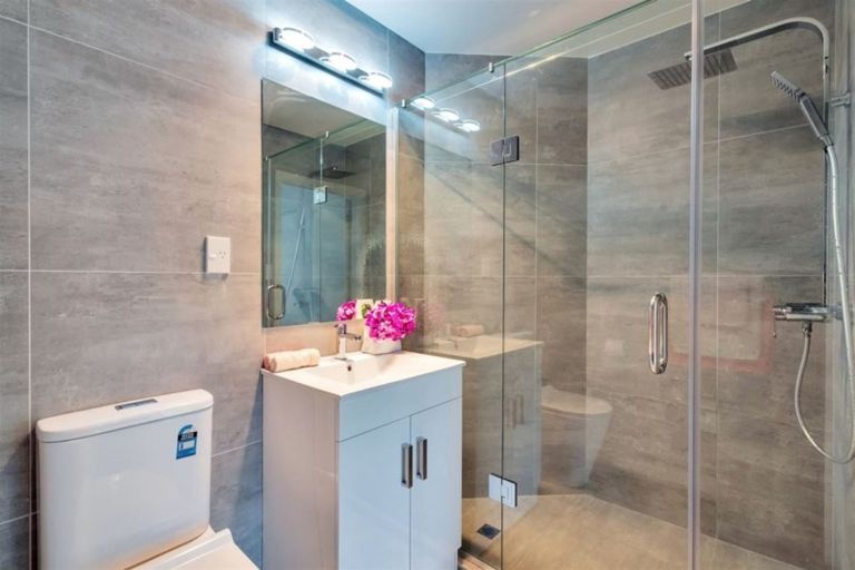 Photo of property in 14 Rhinevale Close, Henderson, Auckland, 0612