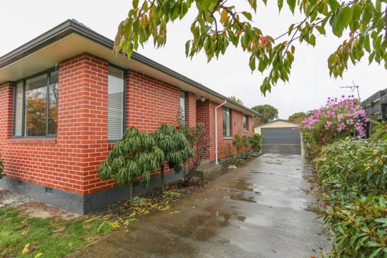 Photo of property in 39 Bevington Street, Avonhead, Christchurch, 8042