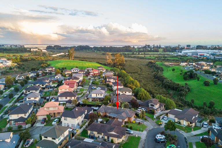 Photo of property in 12 Fitchburg Place, Mangere, Auckland, 2022