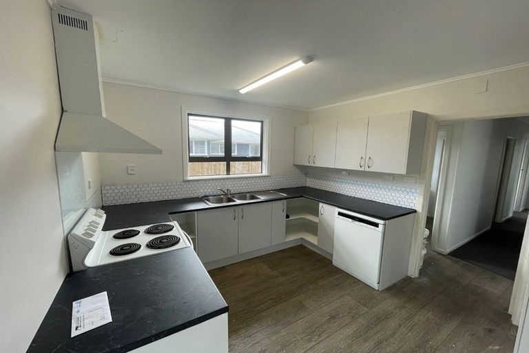 Photo of property in 79 Ngatai Street, Manaia, 4612