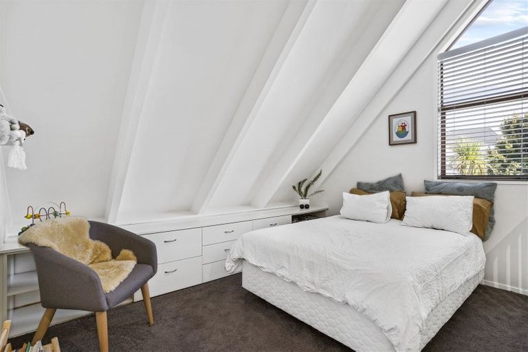 Photo of property in 1/7 Springfield Street, Forrest Hill, Auckland, 0620