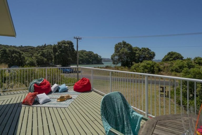 Photo of property in 7 Marine Parade, Cooks Beach, Whitianga, 3591