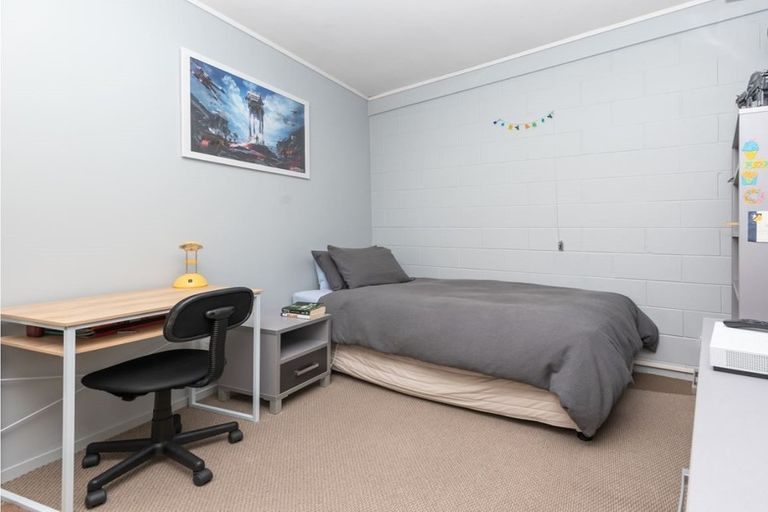 Photo of property in 2/230 Bucklands Beach Road, Bucklands Beach, Auckland, 2012