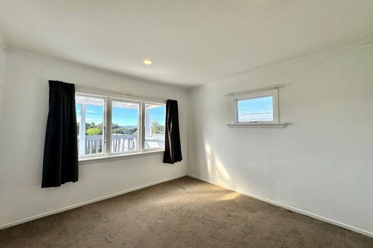 Photo of property in 43 Scotts Road, Manurewa East, Auckland, 2102