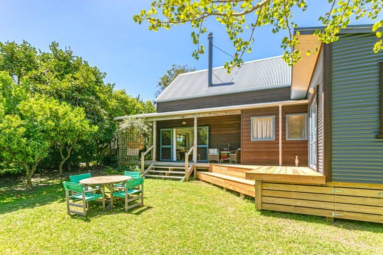 Photo of property in 35 Michelle Lane, Hahei, Whitianga, 3591