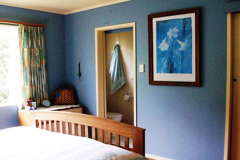 Photo of property in 7b Violet Street, Raglan, 3225