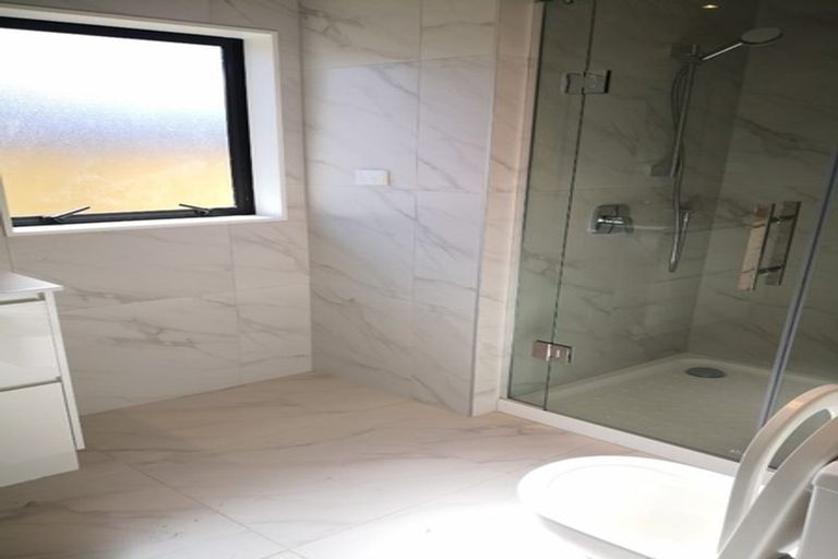 Photo of property in 135 Tiriwa Drive, Massey, Auckland, 0614