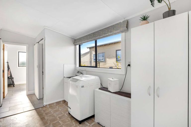 Photo of property in 24 Coates Street, Westport, 7825