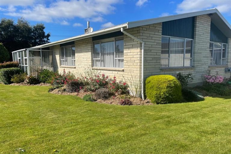 Photo of property in 10 Gorge Road, Waimate, 7924