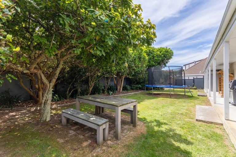 Photo of property in 42 Awanui Drive, Waikanae, 5036