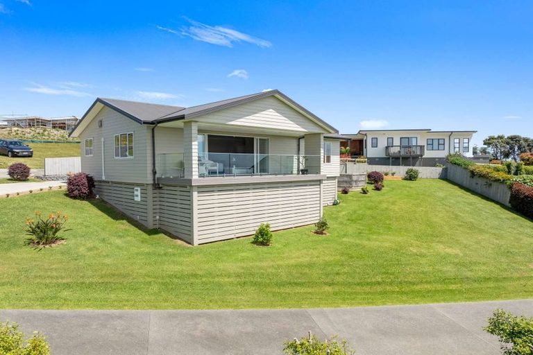 Photo of property in 16 Midgard Road, Coopers Beach, 0420