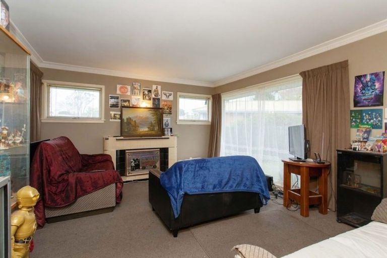 Photo of property in 157 Wainoni Road, Avondale, Christchurch, 8061