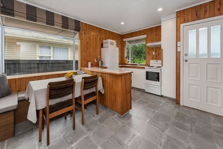 Photo of property in 60 Southsea Crescent, Silverdale, Hamilton, 3216