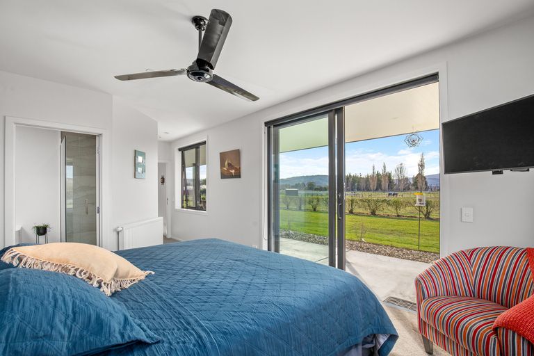 Photo of property in 4 Padgets Lane, Earnscleugh, Alexandra, 9391