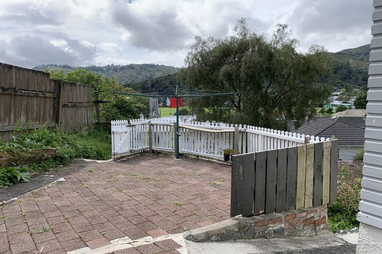 Photo of property in 21b Bird Grove, Stokes Valley, Lower Hutt, 5019