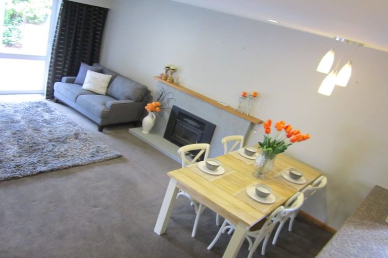 Photo of property in 6 Milnebank Street, Upper Riccarton, Christchurch, 8041