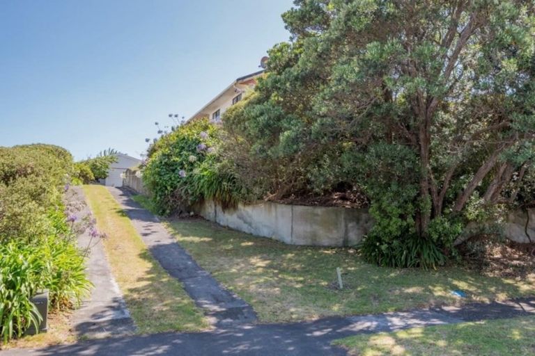 Photo of property in 11 Jane Street, Waikanae Beach, Waikanae, 5036