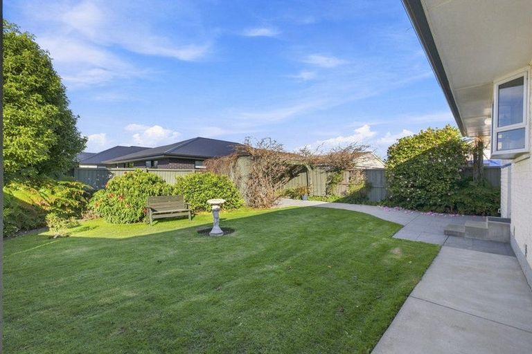 Photo of property in 20 Ramore Place, Redwood, Christchurch, 8051