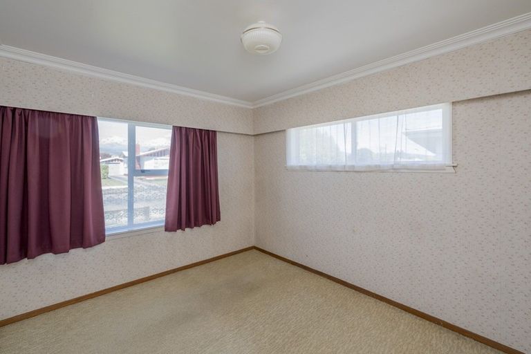 Photo of property in 29 Freyberg Street, Levin, 5510