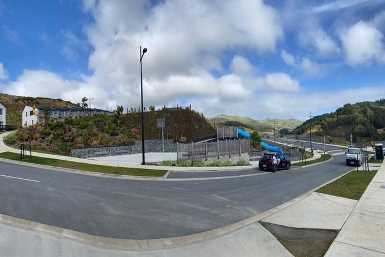 Photo of property in 12 Bee Lane, Whitby, Porirua, 5024