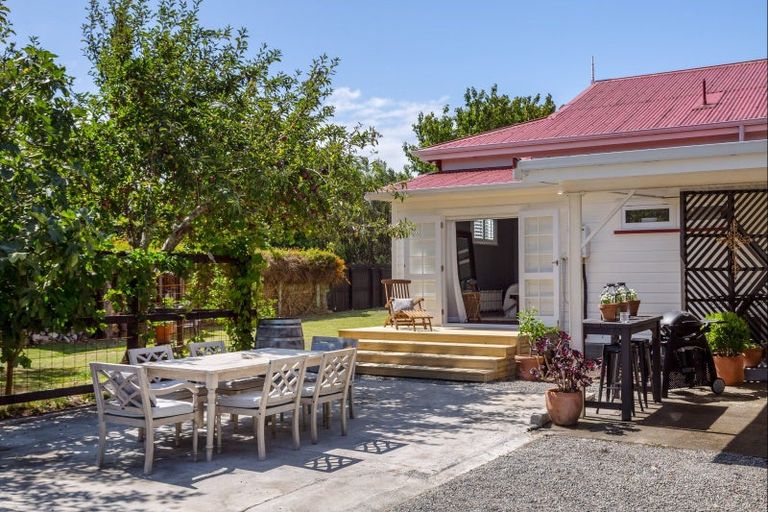 Photo of property in 100 Revans Street, Featherston, 5710