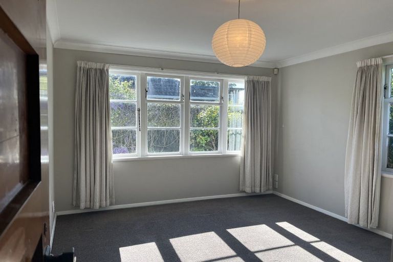 Photo of property in 6 Newall Avenue, Bryndwr, Christchurch, 8052