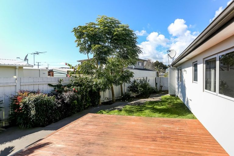 Photo of property in 2a Portland Drive, Highlands Park, New Plymouth, 4312