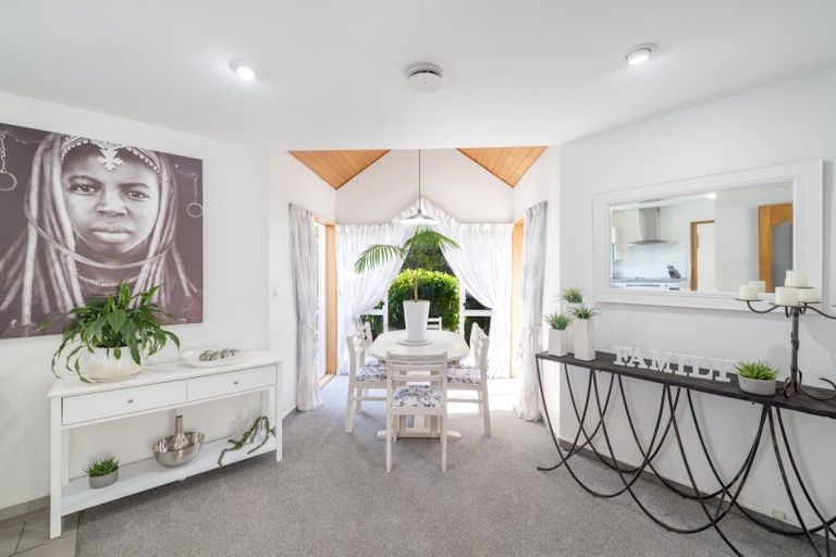 Photo of property in 2/48 Staveley Street, Avonhead, Christchurch, 8042