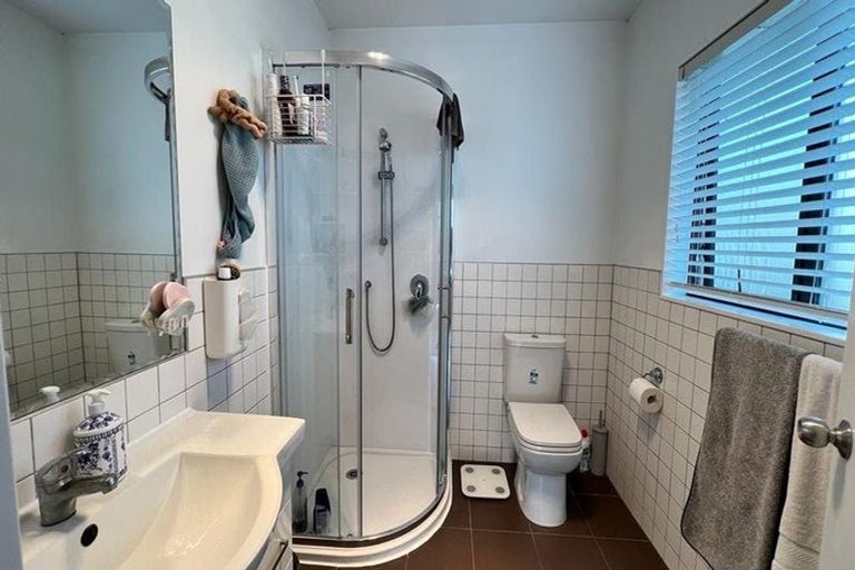 Photo of property in 10a Marewa Street, Te Atatu South, Auckland, 0610