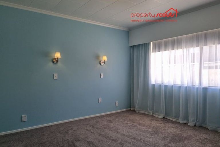 Photo of property in 5 Park Lane, Waitara, 4320