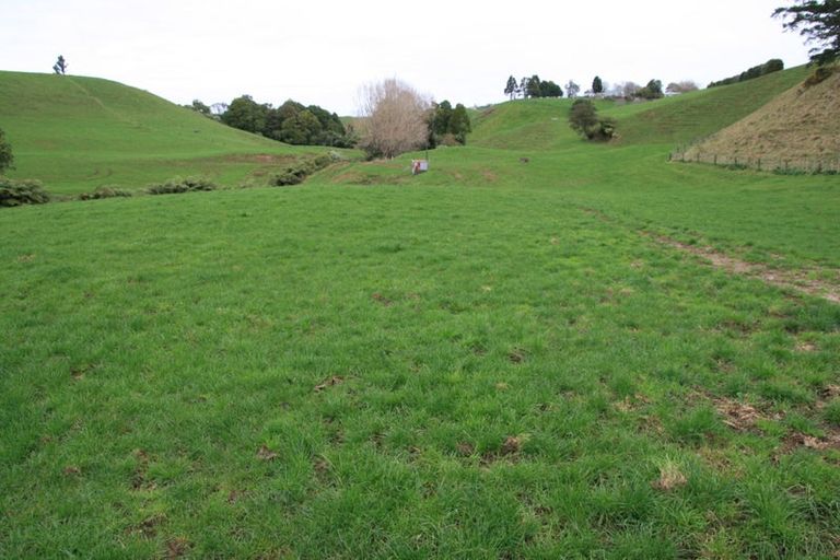 Photo of property in 812 Otaraoa Road, Tikorangi, Waitara, 4383