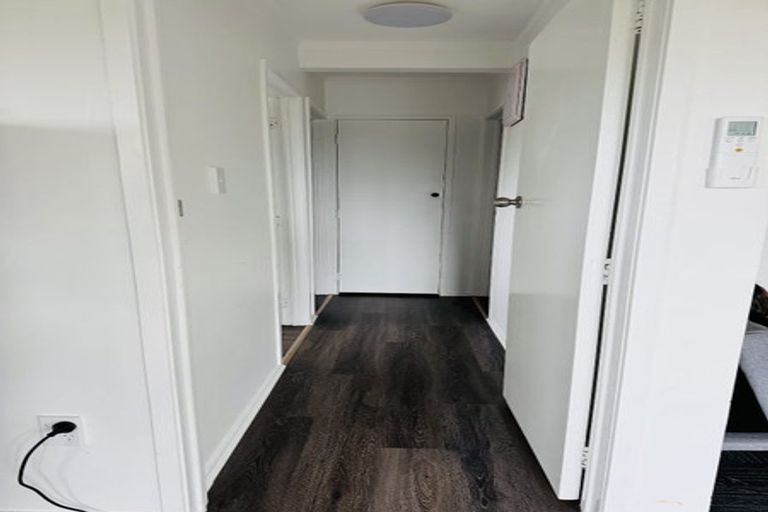 Photo of property in 671 East Coast Road, Browns Bay, Auckland, 0630