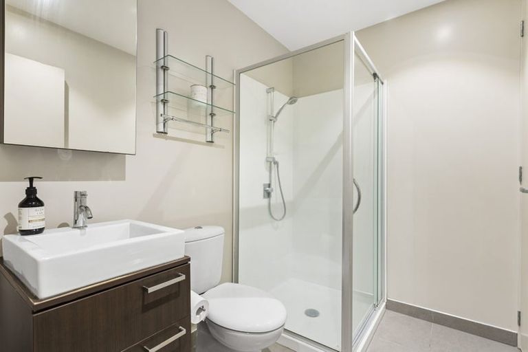 Photo of property in Shoal Haven Apartments, 408a/130 Anzac Street, Takapuna, Auckland, 0622