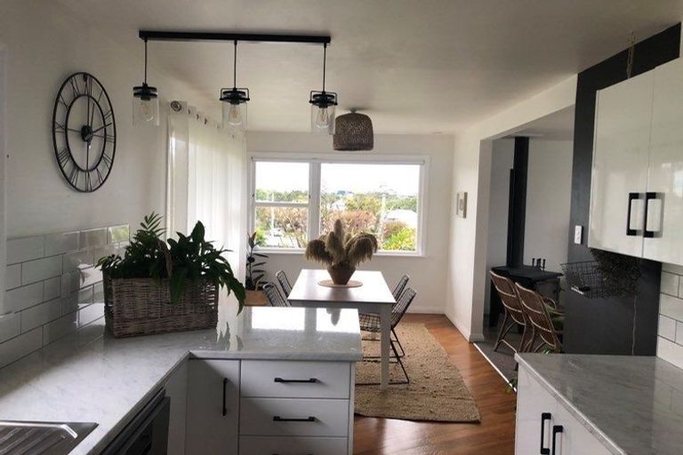 Photo of property in 129 Mount View Road, Bastia Hill, Whanganui, 4500