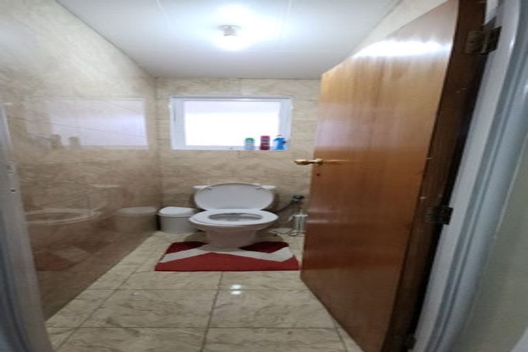 Photo of property in 5 Ennis Avenue, Pakuranga Heights, Auckland, 2010