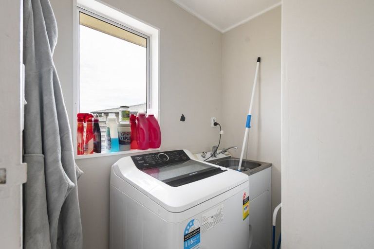 Photo of property in 8 Custom Street, Ashhurst, 4810