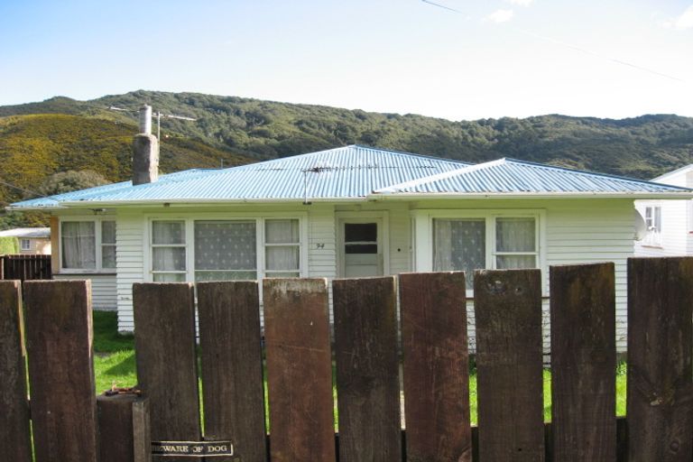 Photo of property in 94 Coast Road, Wainuiomata, Lower Hutt, 5014