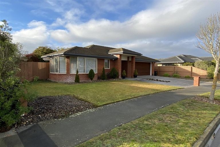Photo of property in 6 Kohi Drive, Parklands, Christchurch, 8083
