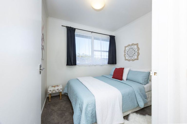 Photo of property in 27 Jupiter Street, Rosehill, Papakura, 2113