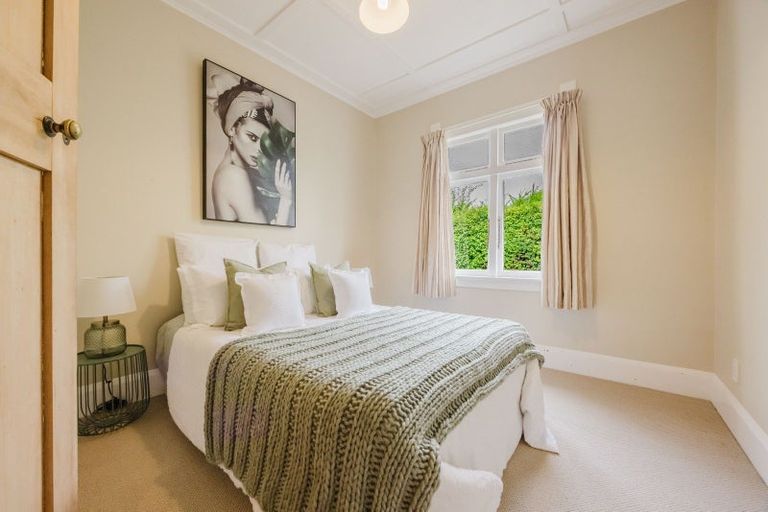 Photo of property in 14 Francis Drake Street, Waipukurau, 4200