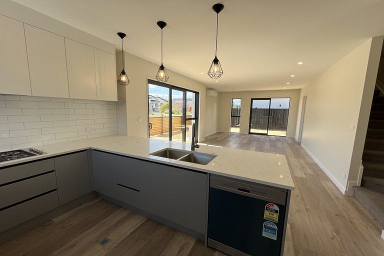 Photo of property in 64 Podgora Avenue, Huapai, Kumeu, 0810