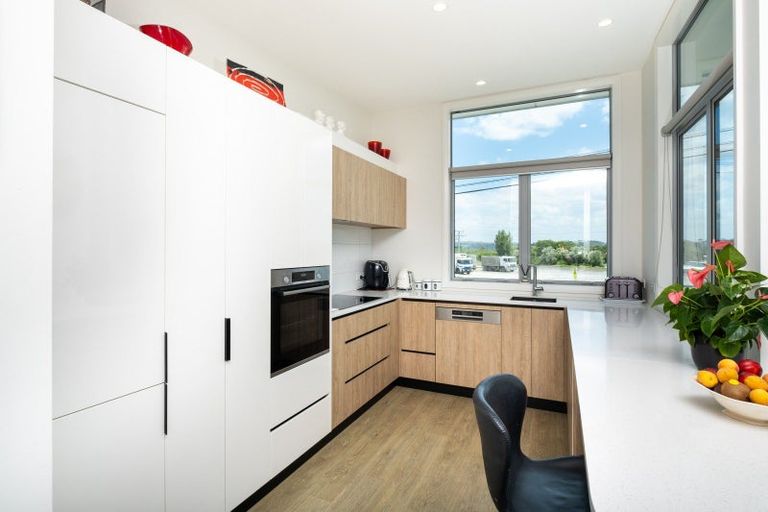 Photo of property in 82b Meeanee Quay, Westshore, Napier, 4110