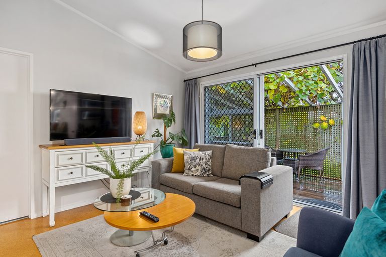 Photo of property in 49 Roberts Road, Lansdowne, Masterton, 5810