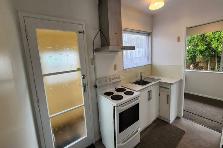 Photo of property in 2/17 Doment Crescent, Orewa, 0931