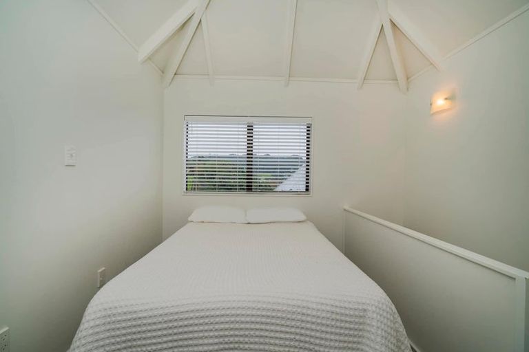 Photo of property in 5 Florence Place, Hahei, Whitianga, 3591